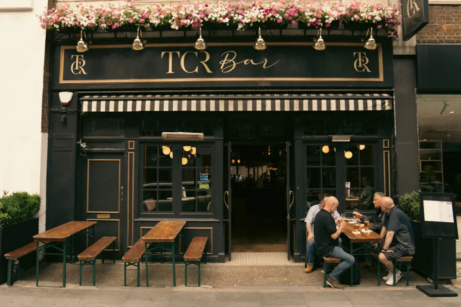 TCR Lounge Bar in London 2